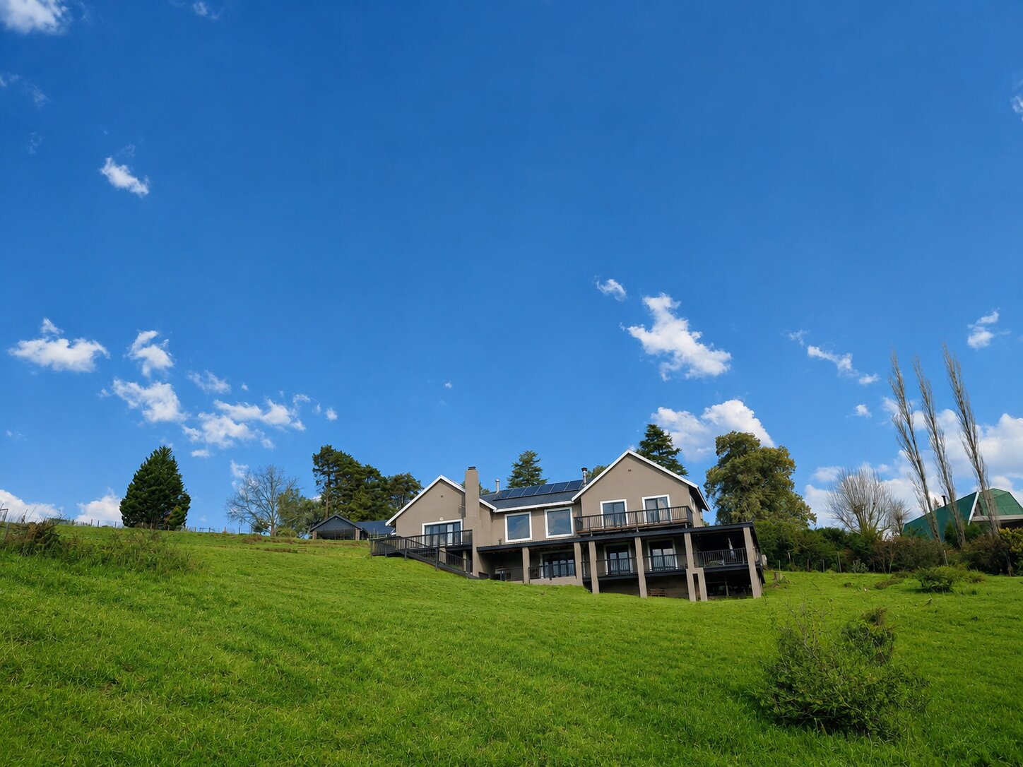 Underwood Country Manor side view